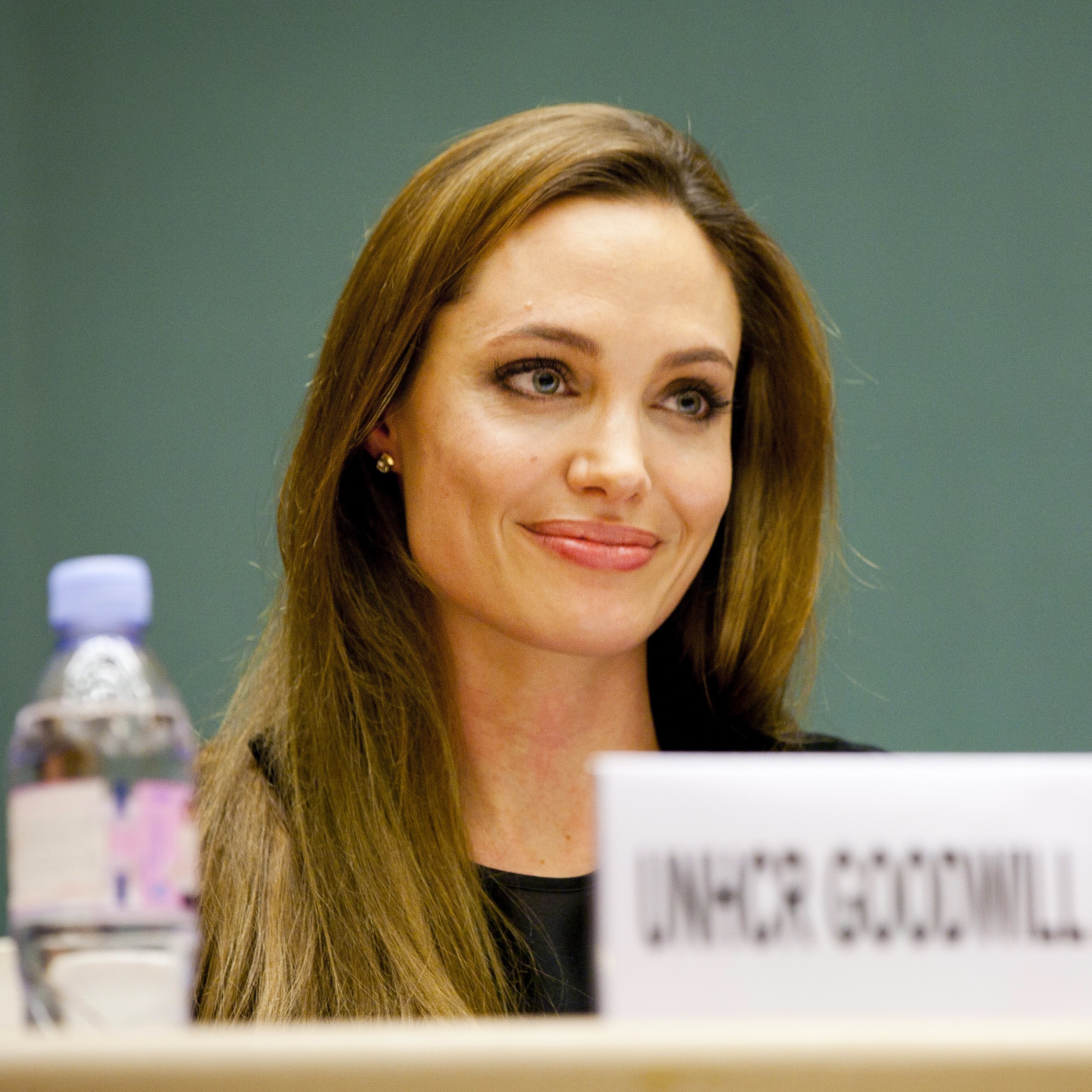 Angelina Jolie x Olympic Refugees